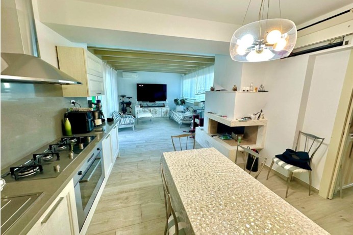 Villa in Vendita a Colonnella 9 