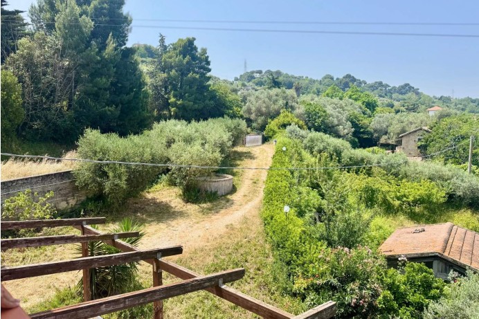 Casa Indipendente in Vendita a San Benedetto Del Tronto 11 