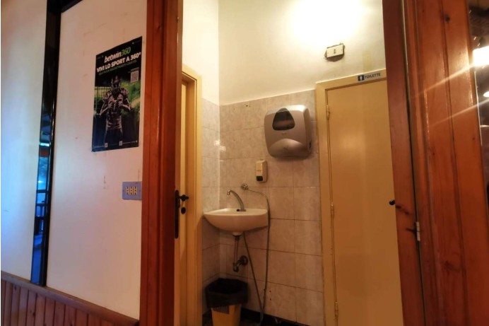 Attività Commerciale in Vendita a Sant'omero 15 