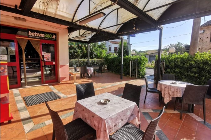 Attività Commerciale in Vendita a Sant'omero 1 