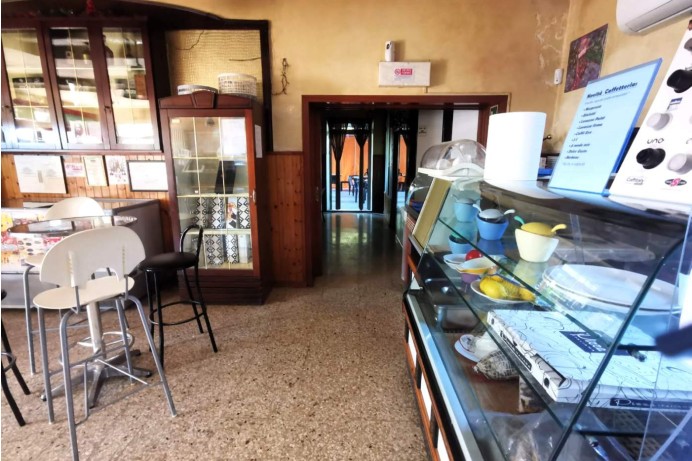 Attività Commerciale in Vendita a Sant'omero 12 