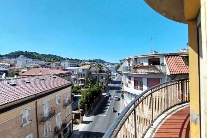 Appartamento in Affitto a San Benedetto Del Tronto 1 