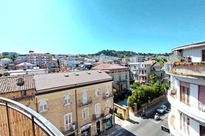 Appartamento in Affitto a San Benedetto Del Tronto 4 