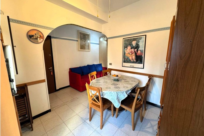 TRILOCALE IN VIA TRENTO, 11...