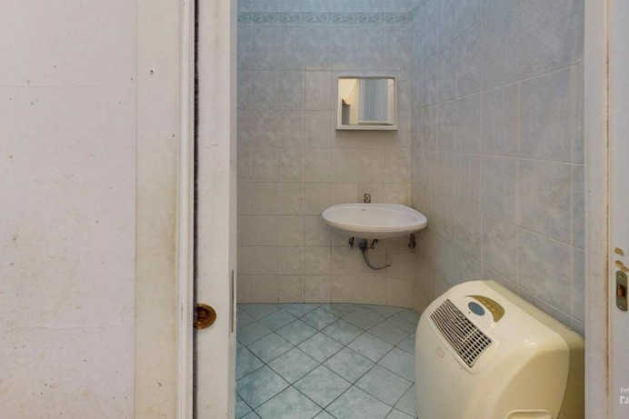Locale Commerciale in Vendita a San Benedetto Del Tronto 8 