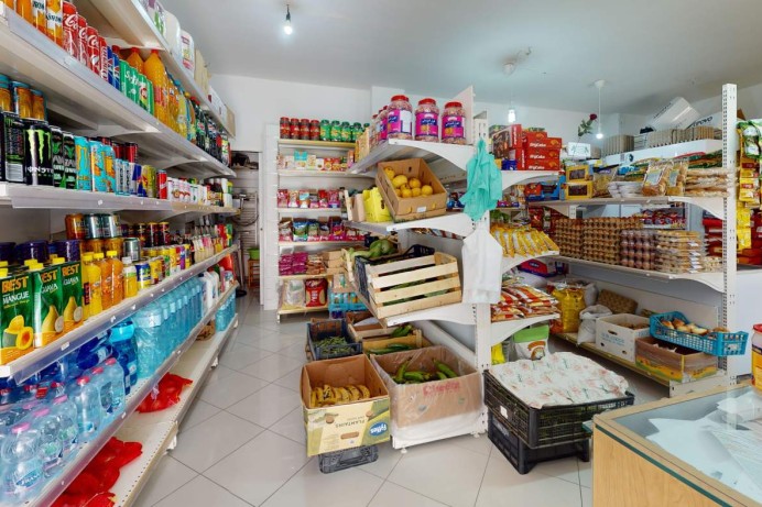 Locale Commerciale in Vendita a San Benedetto Del Tronto 18 