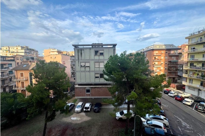 Appartamento in Vendita a San Benedetto Del Tronto 11 