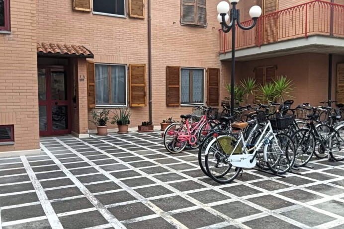 BILOCALE IN VIA FRATELLI RO...