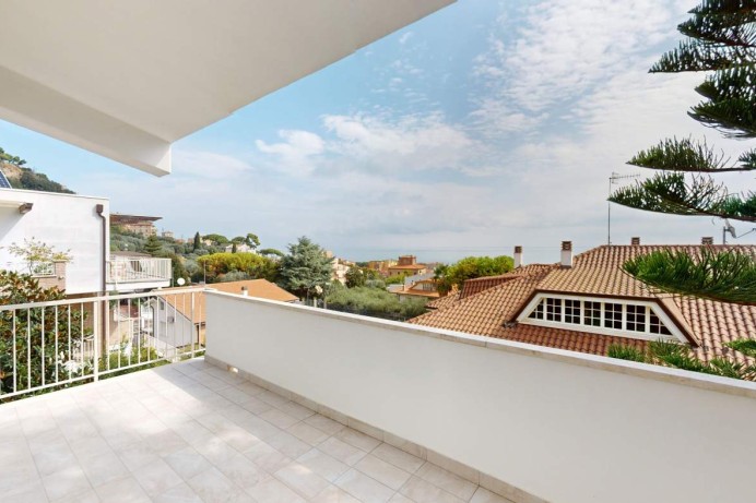 Villa in Vendita a Grottammare 12 
