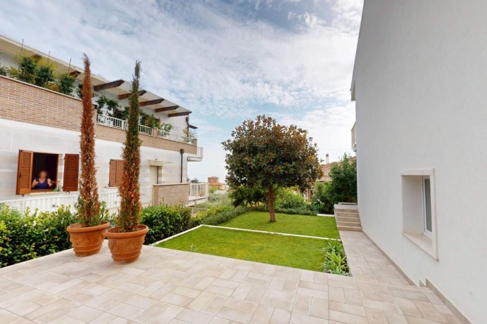 Villa in Vendita a Grottammare 8 