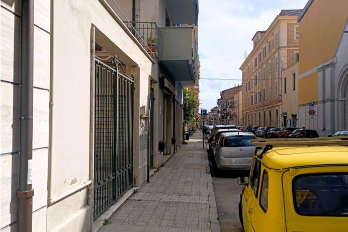 Locale Commerciale in Vendita a San Benedetto Del Tronto 15 