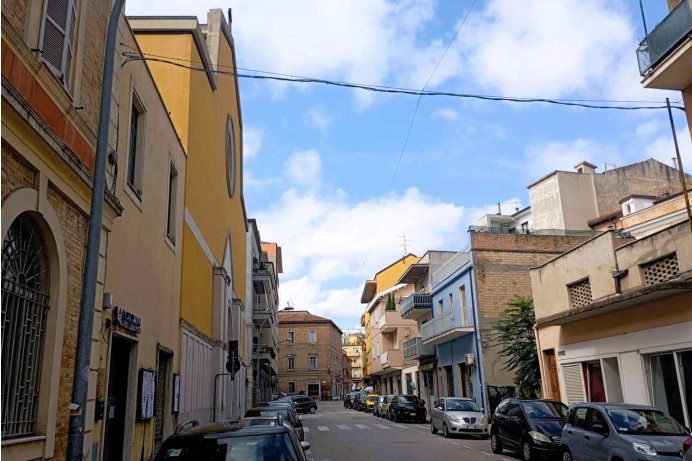 Locale Commerciale in Vendita a San Benedetto Del Tronto 16 