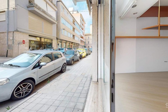 Locale Commerciale in Vendita a San Benedetto Del Tronto 11 