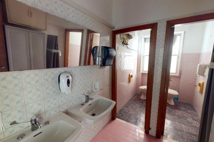 Locale Commerciale in Vendita a San Benedetto Del Tronto 17 