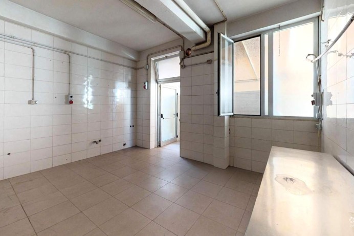 Locale Commerciale in Vendita a San Benedetto Del Tronto 21 