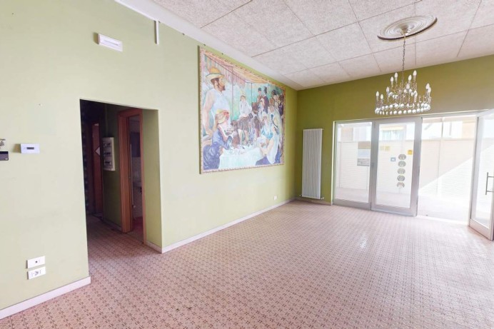Locale Commerciale in Vendita a San Benedetto Del Tronto 13 