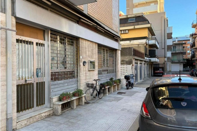 Locale Commerciale in Vendita a San Benedetto Del Tronto 0 