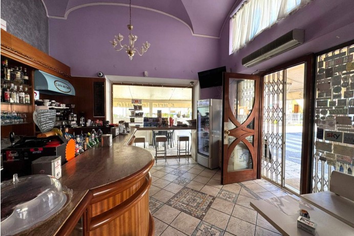 Locale Commerciale in Vendita a San Benedetto Del Tronto 3 