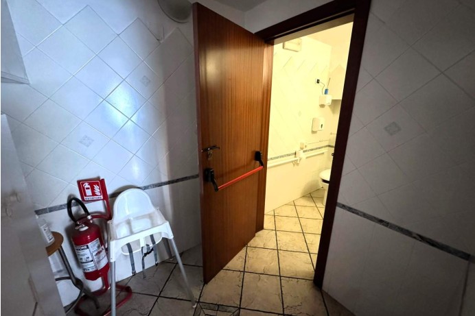 Locale Commerciale in Vendita a San Benedetto Del Tronto 15 