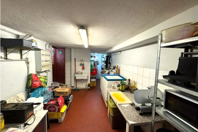 Locale Commerciale in Vendita a San Benedetto Del Tronto 11 