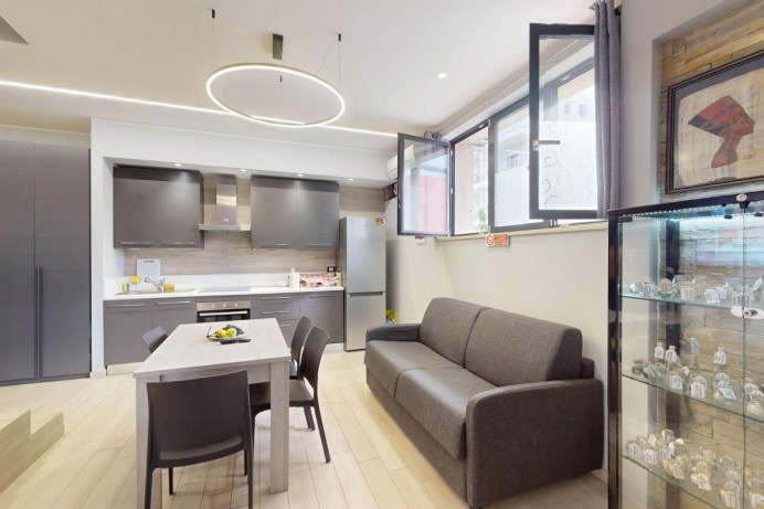 BILOCALE IN VIA CORSO GIUSE...