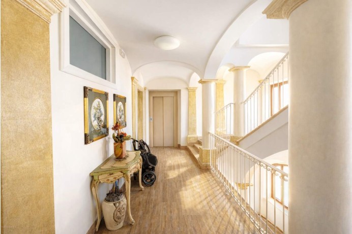 TRILOCALE IN VIA TAGLIAMENT...