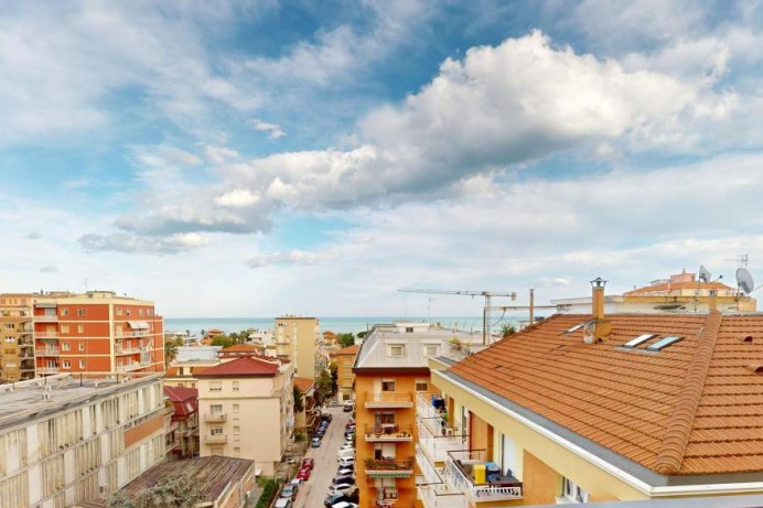 APPARTAMENTO IN VIALE ALCID...