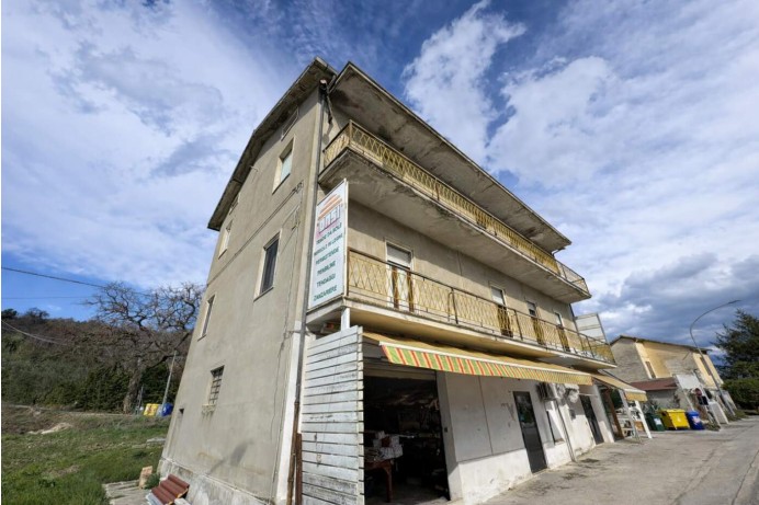 APPARTAMENTO IN CONTRADA SA...