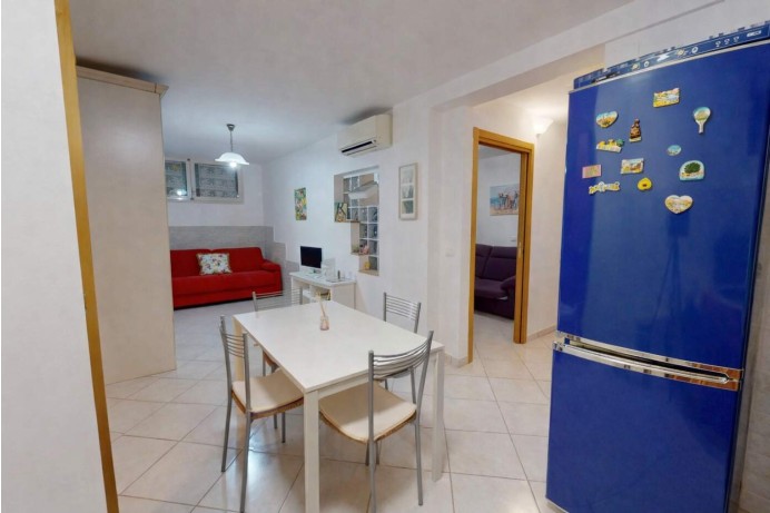 BILOCALE IN VIA NAZZARENO S...