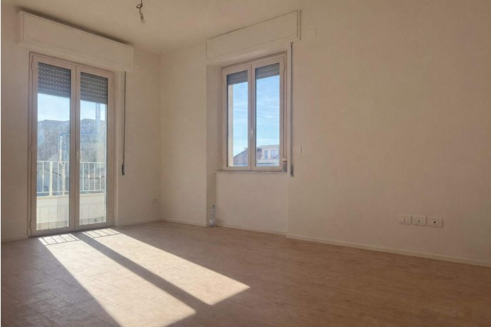 TRILOCALE IN VIA FILIPPO TU...