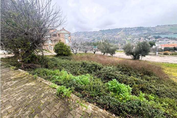 TERRENO ARTIGIANALE IN VIA ...