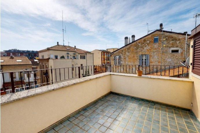 BILOCALE IN VIA LABERINTO, ...