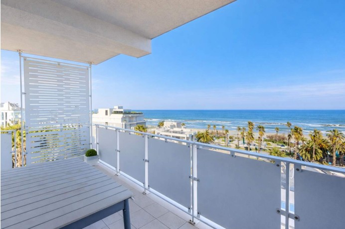 TRILOCALE CON VISTA MARE IN...