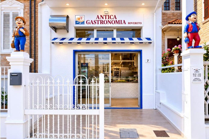 ATTIVITA' IN VENDITA IN VIA...