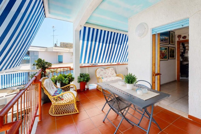 ESCLUSIVO DUPLEX IN VIA DEI...