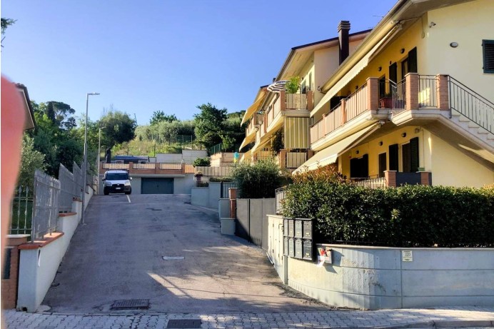 Appartamento in Vendita a Colli Del Tronto 21 