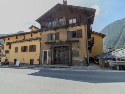 Appartamento su due livelli a ...