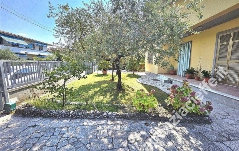 Villa - villetta in vendita a Marina Di Massa (Massa) - Foto 20