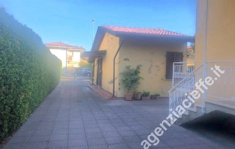 Casa bi-trifamiliare in vendita a Marina Di Massa (Massa) - Foto 29