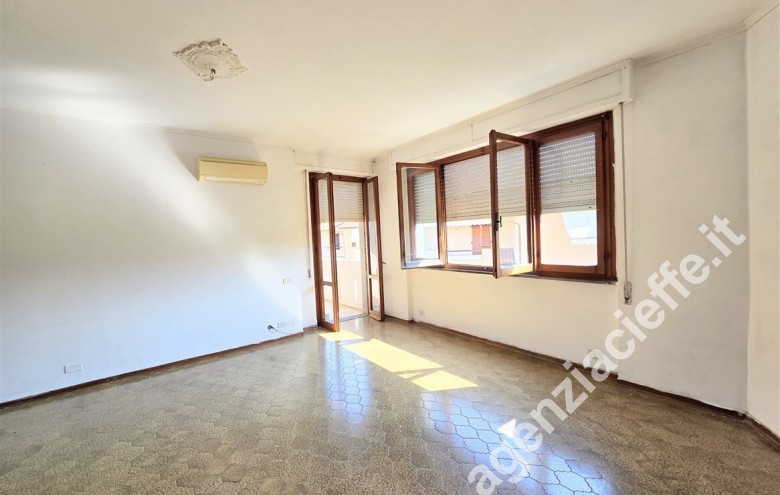Appartamento in vendita a Marina Di Massa (Massa) - Foto 4