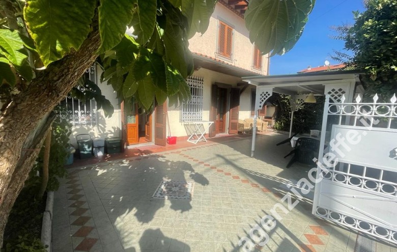 Casa semi indipendente in vendita a Forte Dei Marmi - Foto 2