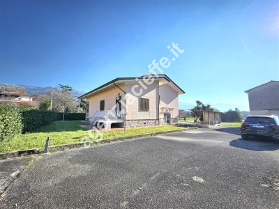 Montignoso, in località Renel...