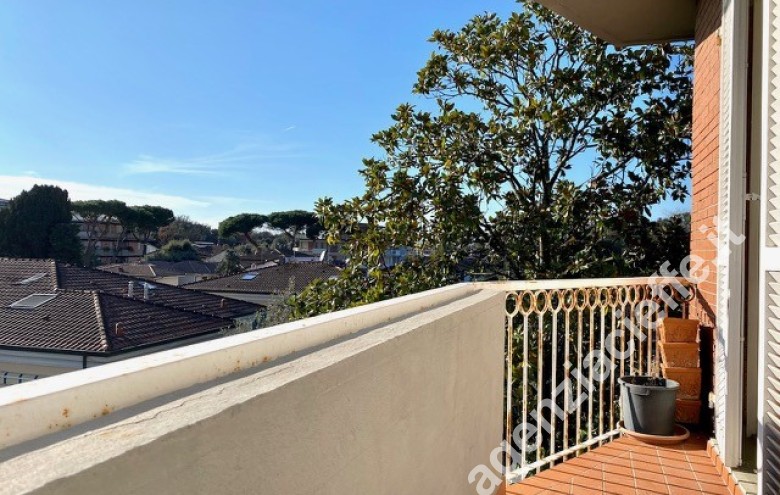 Appartamento in vendita a Marina Di Massa (Massa) - Foto 1