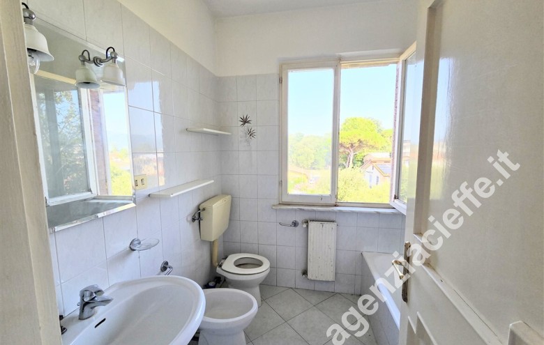 Appartamento in vendita a Marina Di Massa (Massa) - Foto 32