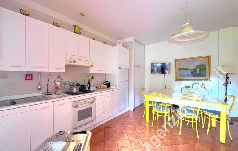 Appartamento indipendente in vendita a Marina Di Massa (Massa) - Foto 11