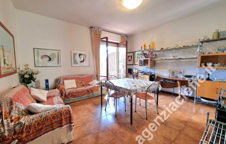 Appartamento in vendita a Marina Di Massa (Massa) - Foto 2