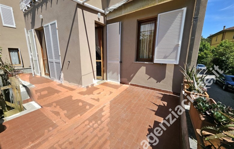 Appartamento in vendita a Marina Di Massa (Massa) - Foto 2