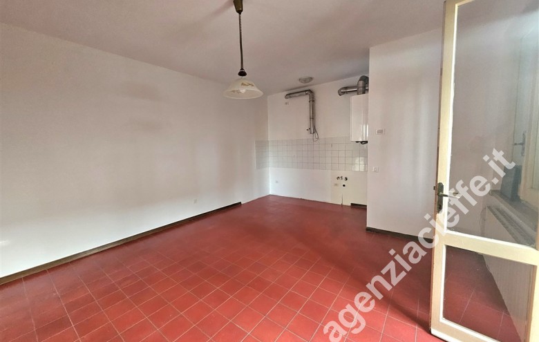 Appartamento indipendente in vendita a Marina Di Massa (Massa) - Foto 2