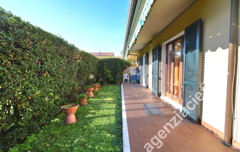 Villetta a schiera in vendita a Marina Di Massa (Massa) - Foto 1