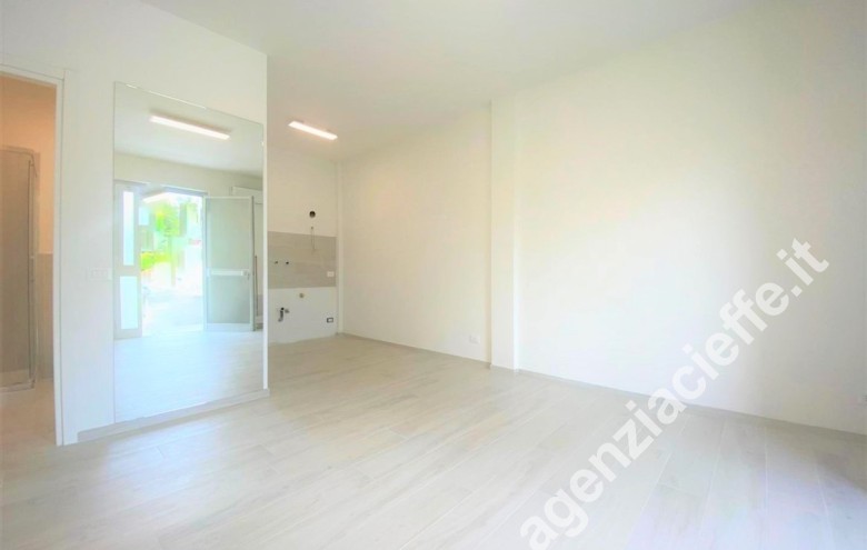 Appartamento in vendita a Marina Di Massa (Massa) - Foto 3
